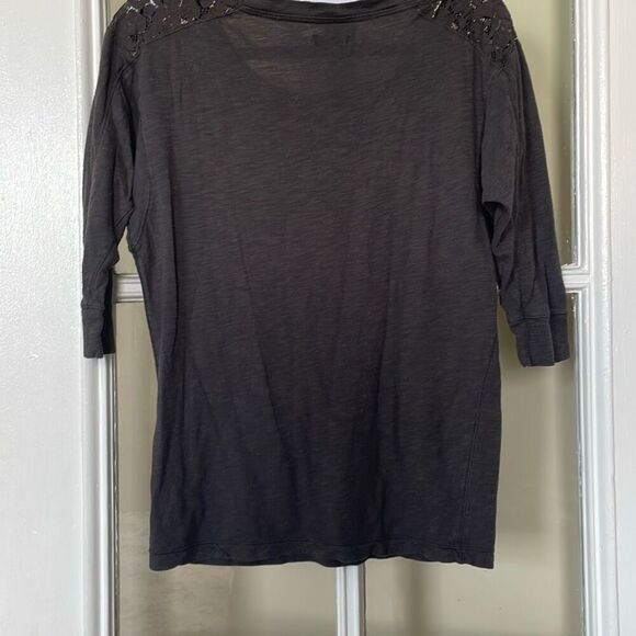 American eagle outfitter grey 3/4 sleeve lace eyelet basic shirt top size XS - Picture 4 of 6